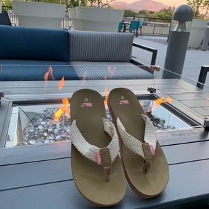 🐳 Vineyard Vines🐳 Women’s Braided Flip Flop